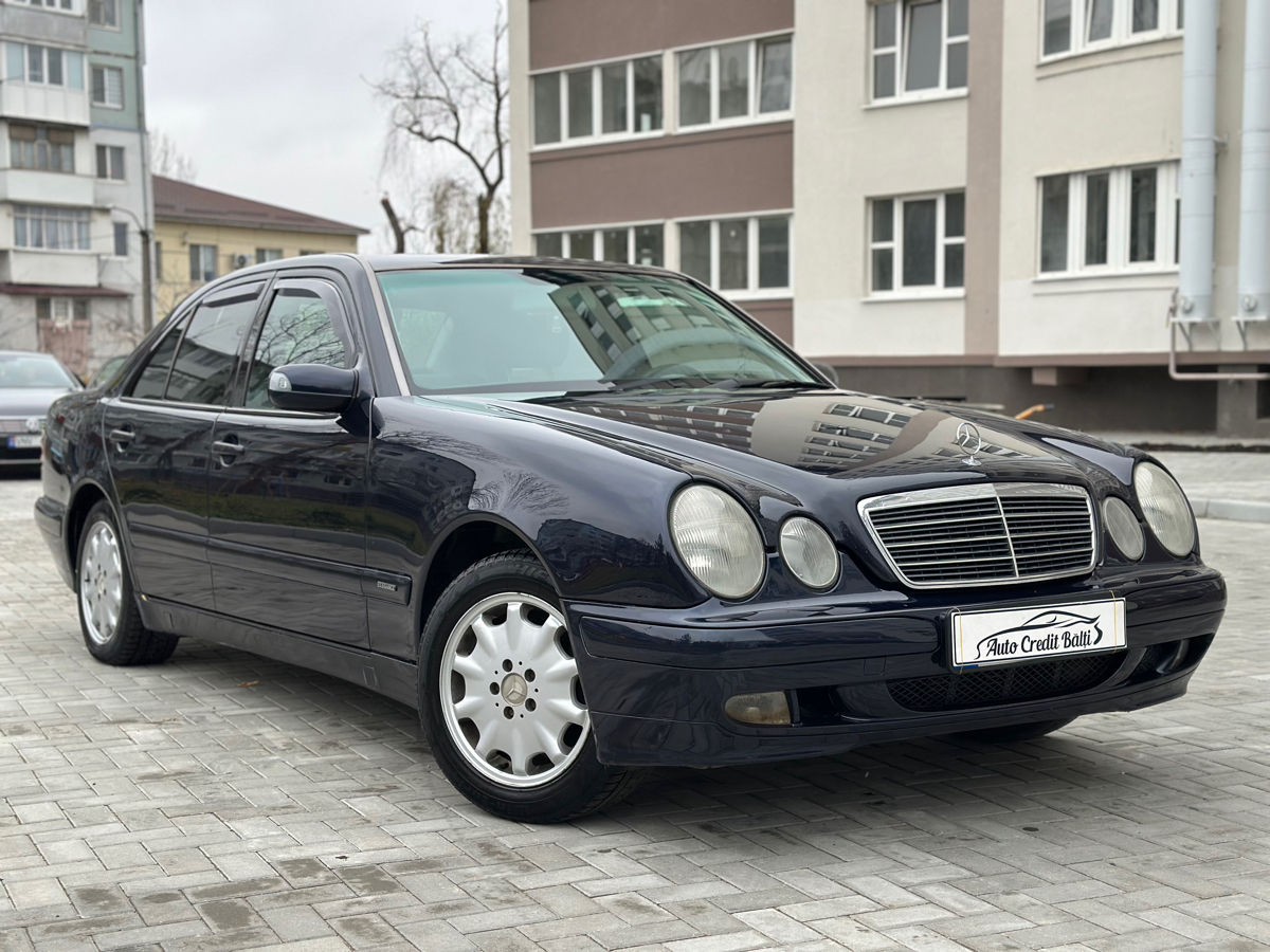 Mercedes E-Class foto 2