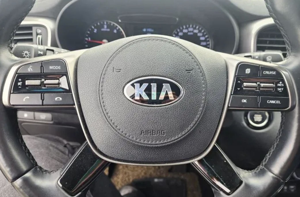 KIA Sorento foto 4