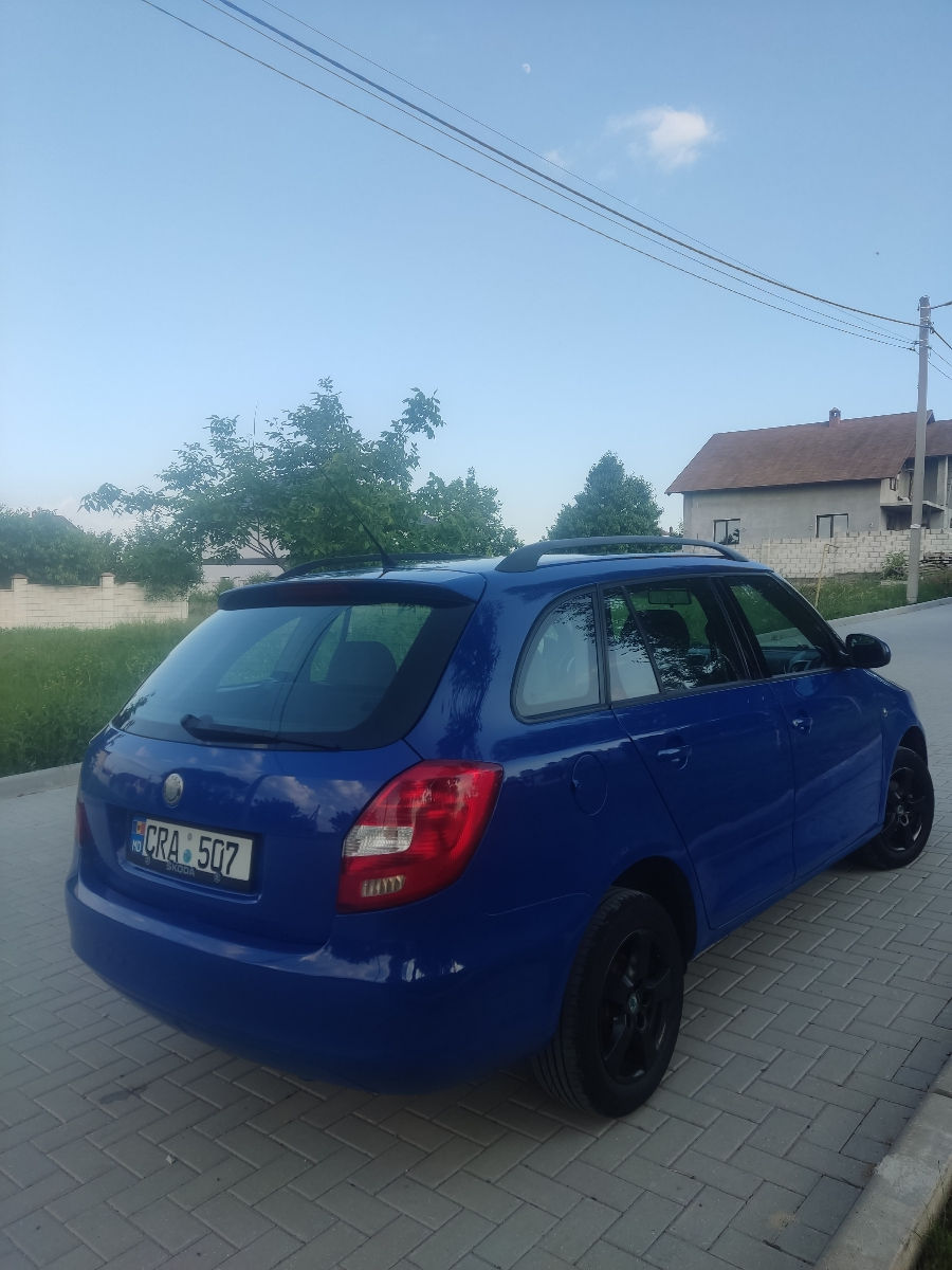 Skoda Fabia фото 2