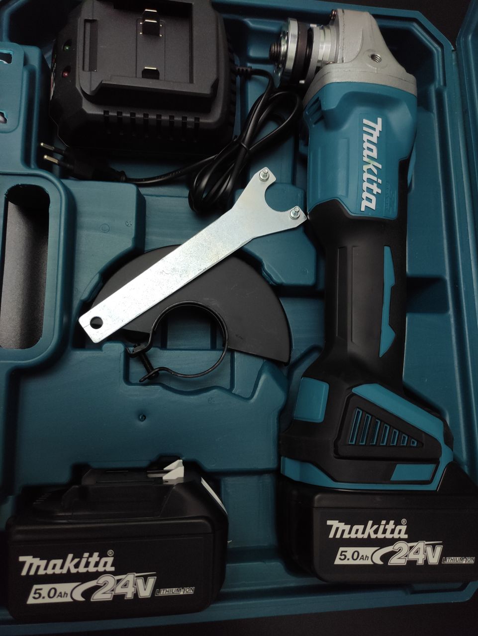 Макита клаб. Makita dfs250. Makita bhp451rfe. Makita шуруповерт акк DFS 451 RFE. Makita dfr550rfe.