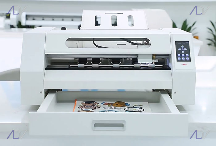 Plotter Режущий плоттер с автоподачей листов для стикеров наклеек  дешевле Graphtec GCC фото 0