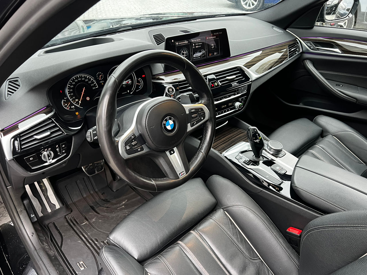 BMW 5 Series foto 5