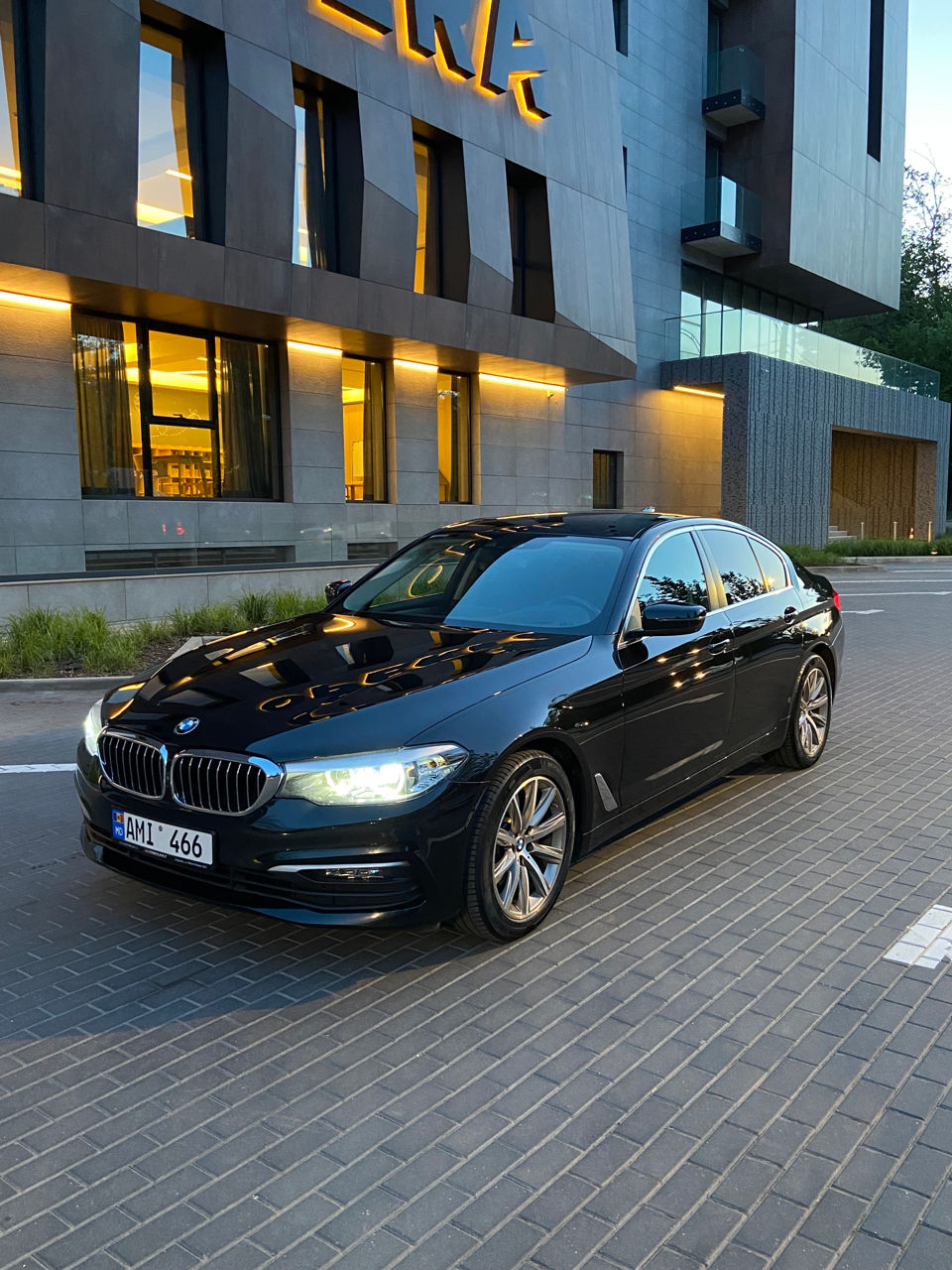 BMW 5 Series foto 0