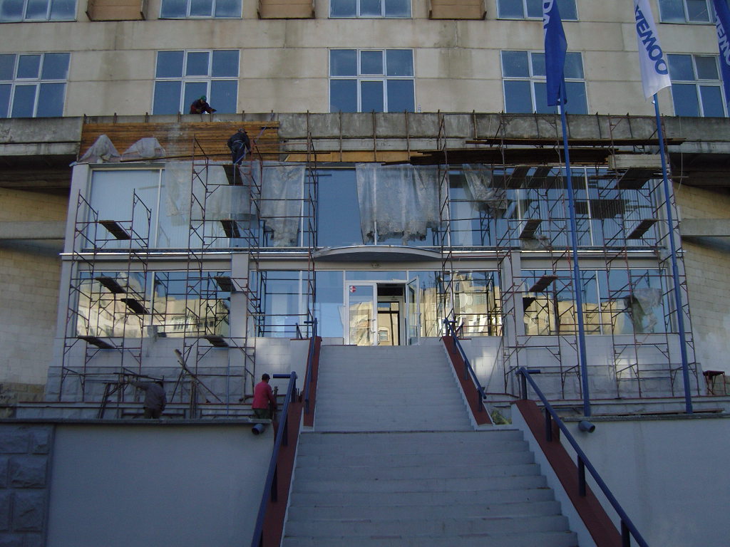 Închiriere și vânzare: Turn de urcare, schelă fixă și mobilă (tip schelă-învelitoare) foto 10