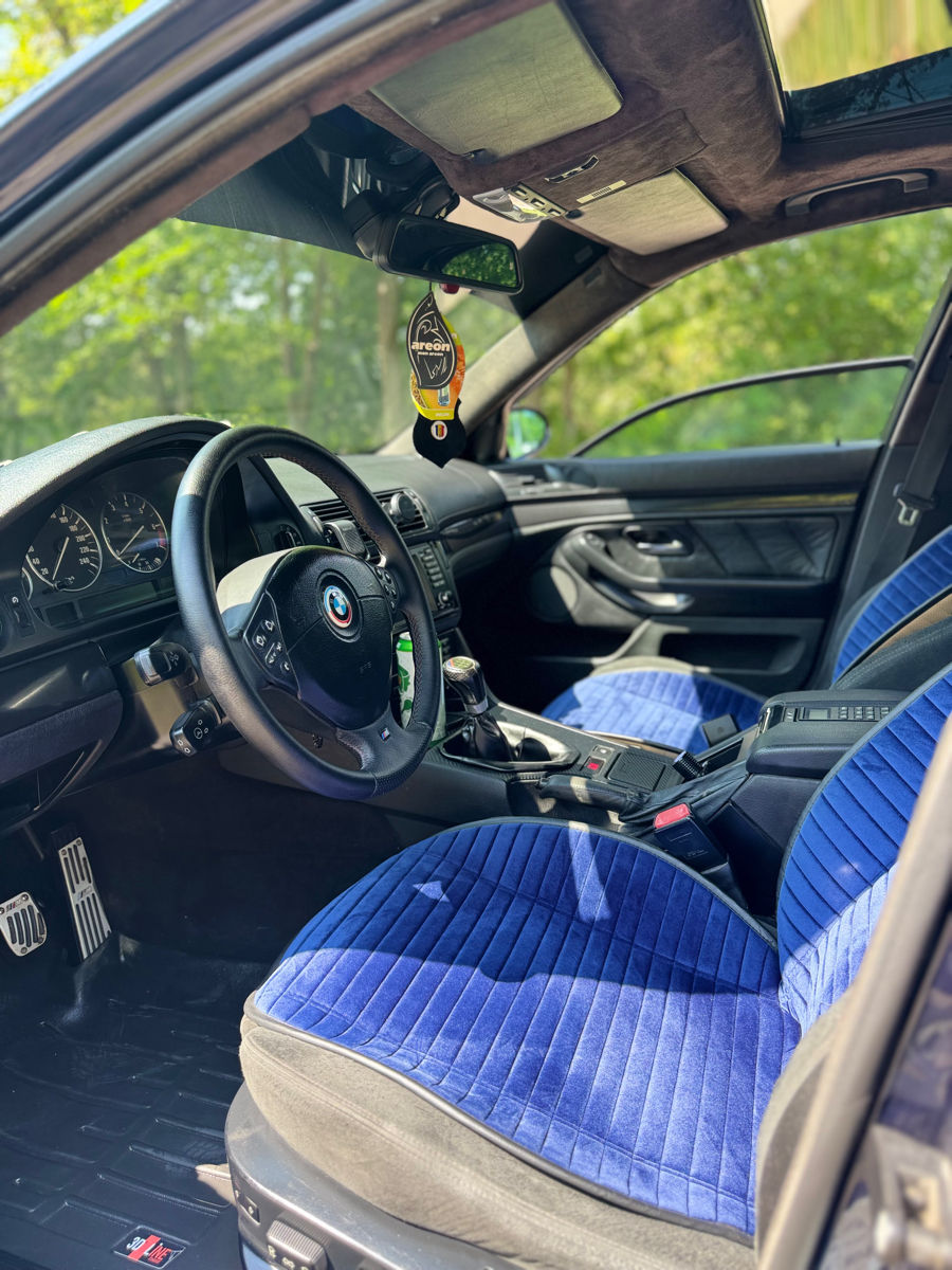 BMW 5 Series foto 6