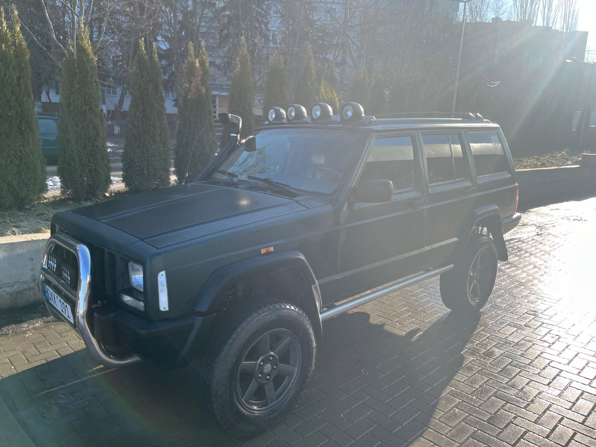 Jeep Cherokee foto 1