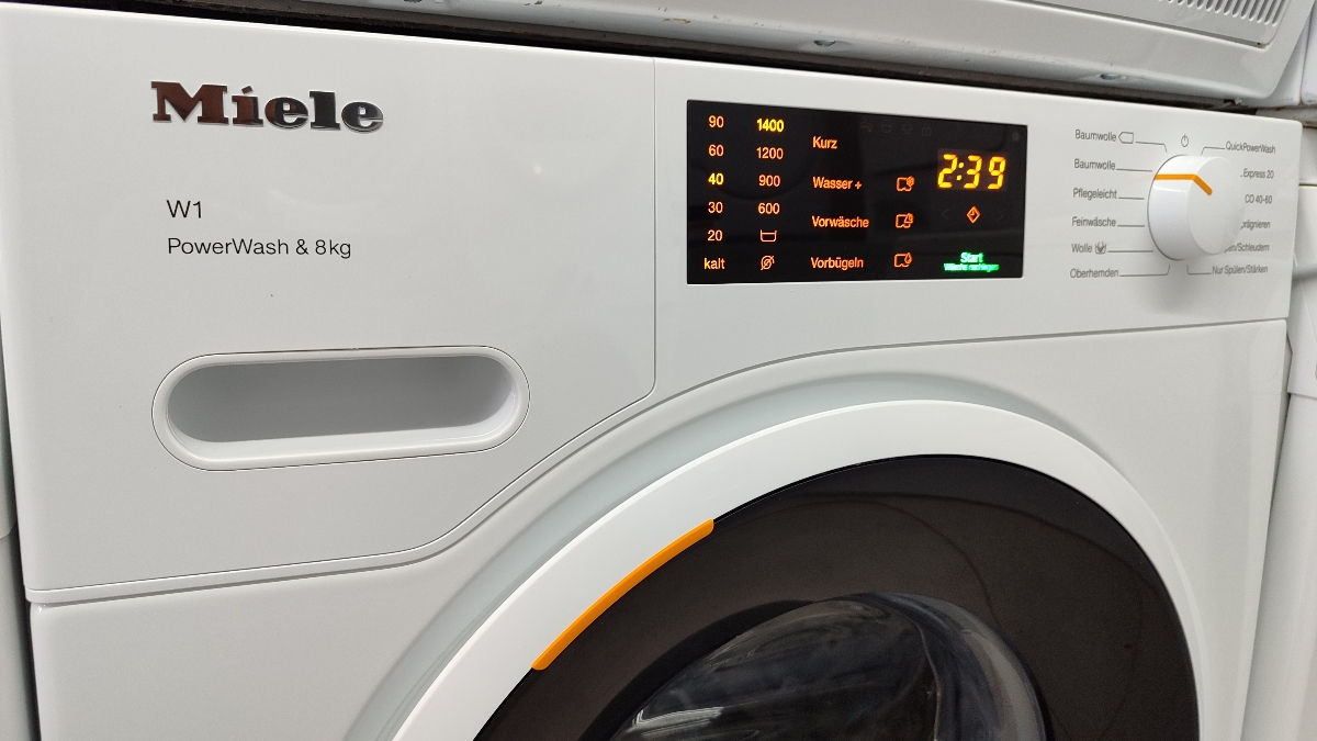 Стиральная машина Miele 2024 года фото 4