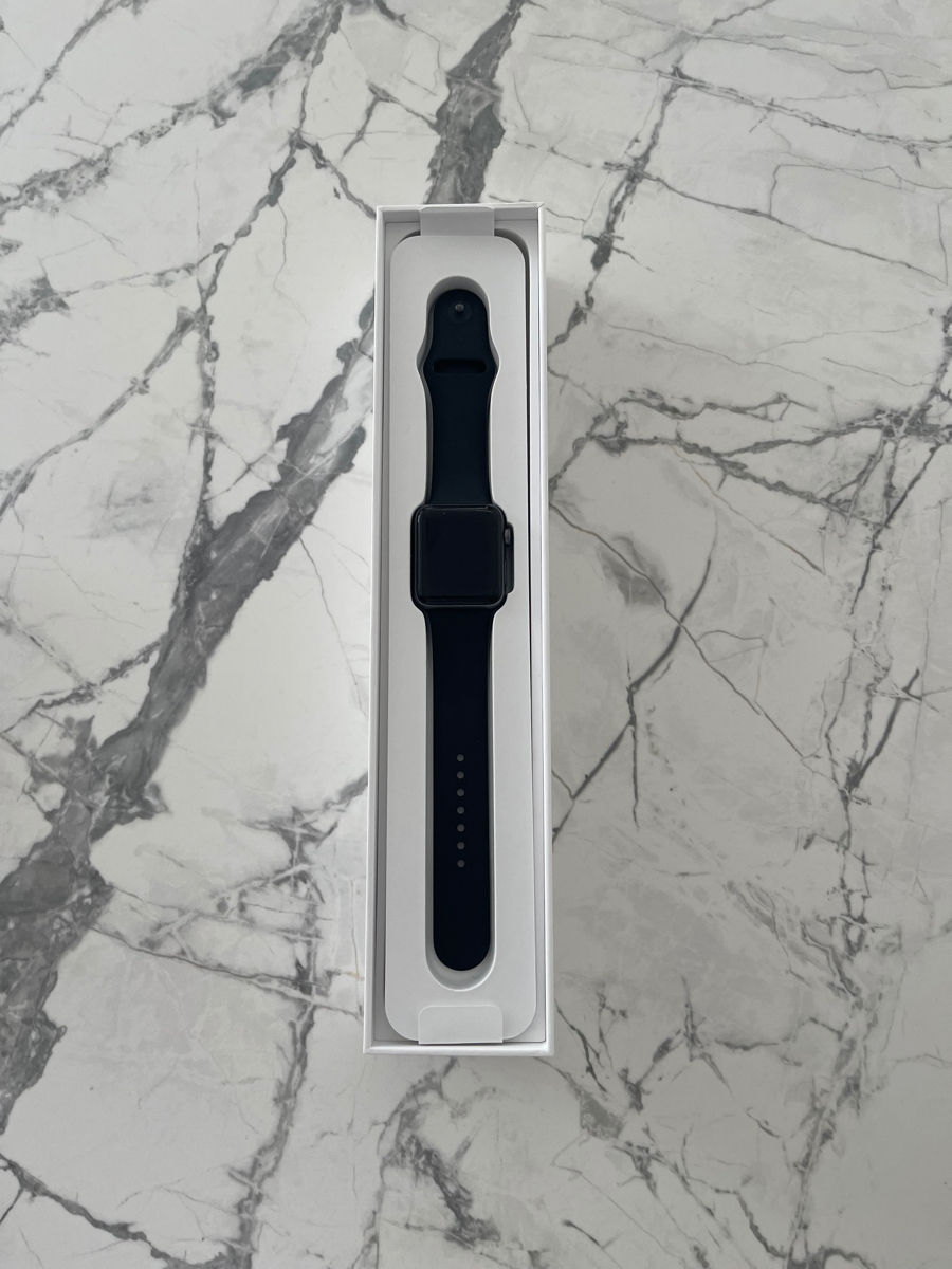 Apple Watch series 3 gray aluminium 42mm foto 2