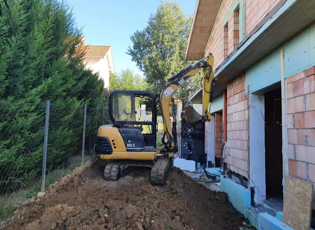 Bobcat mini excavator+basculanta 3.5 tone foto 3
