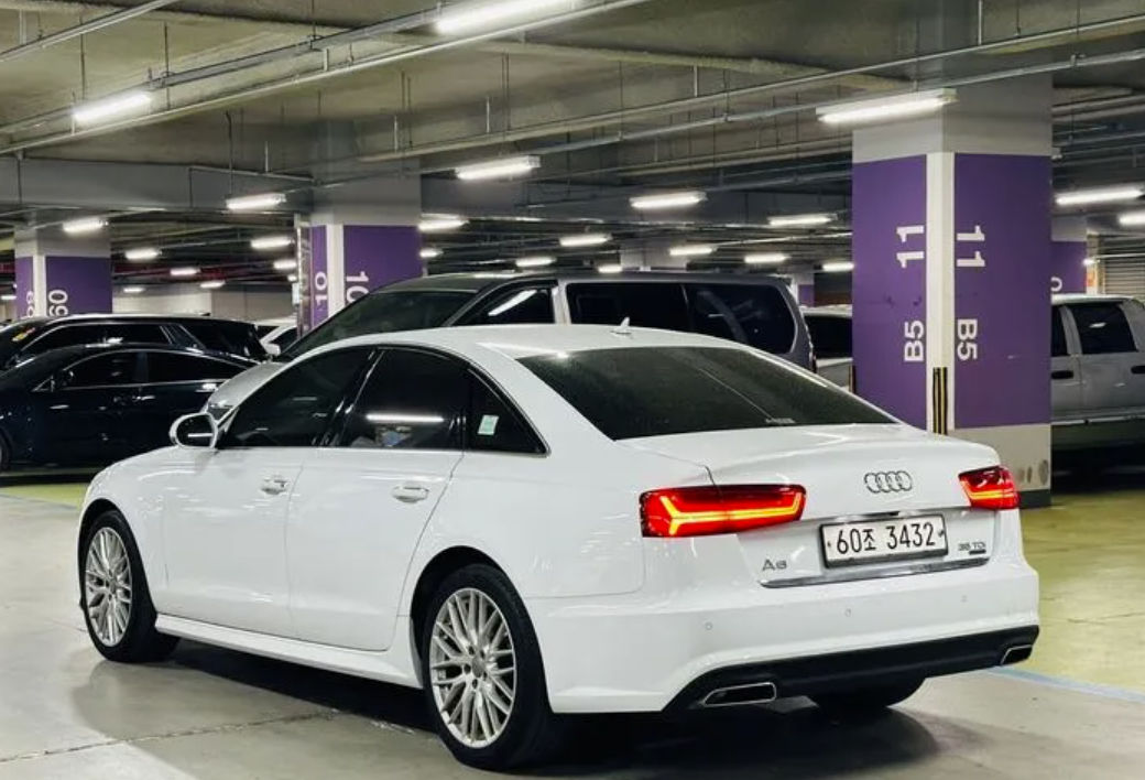 Audi A6 фото 1
