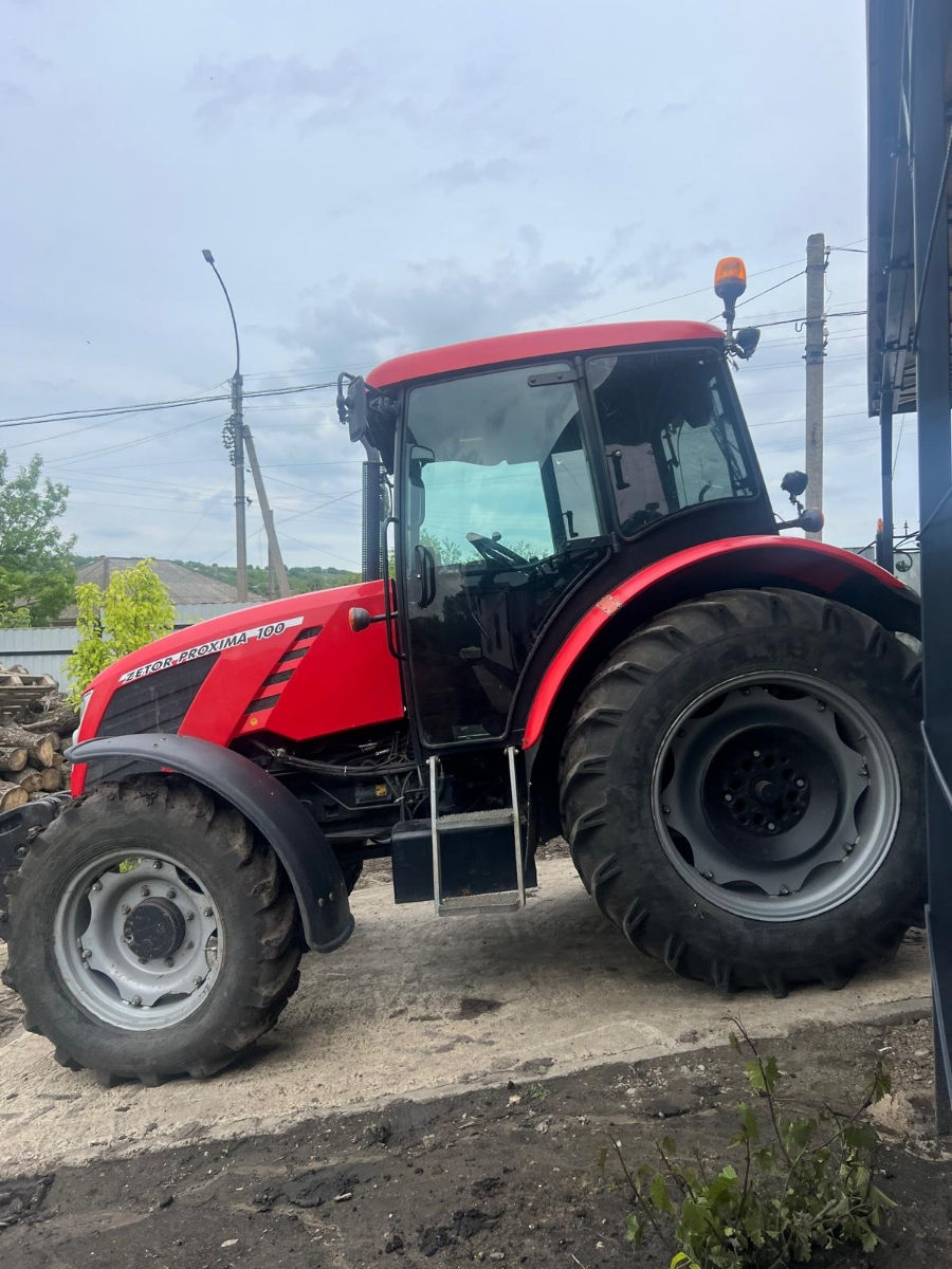 Tractor Zetor foto 1