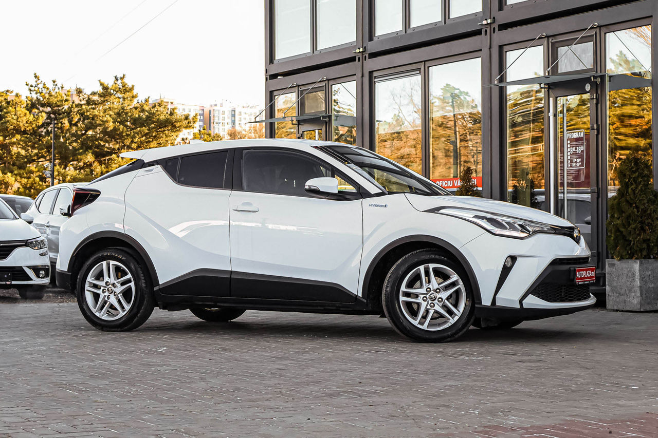 Toyota C-HR foto 3