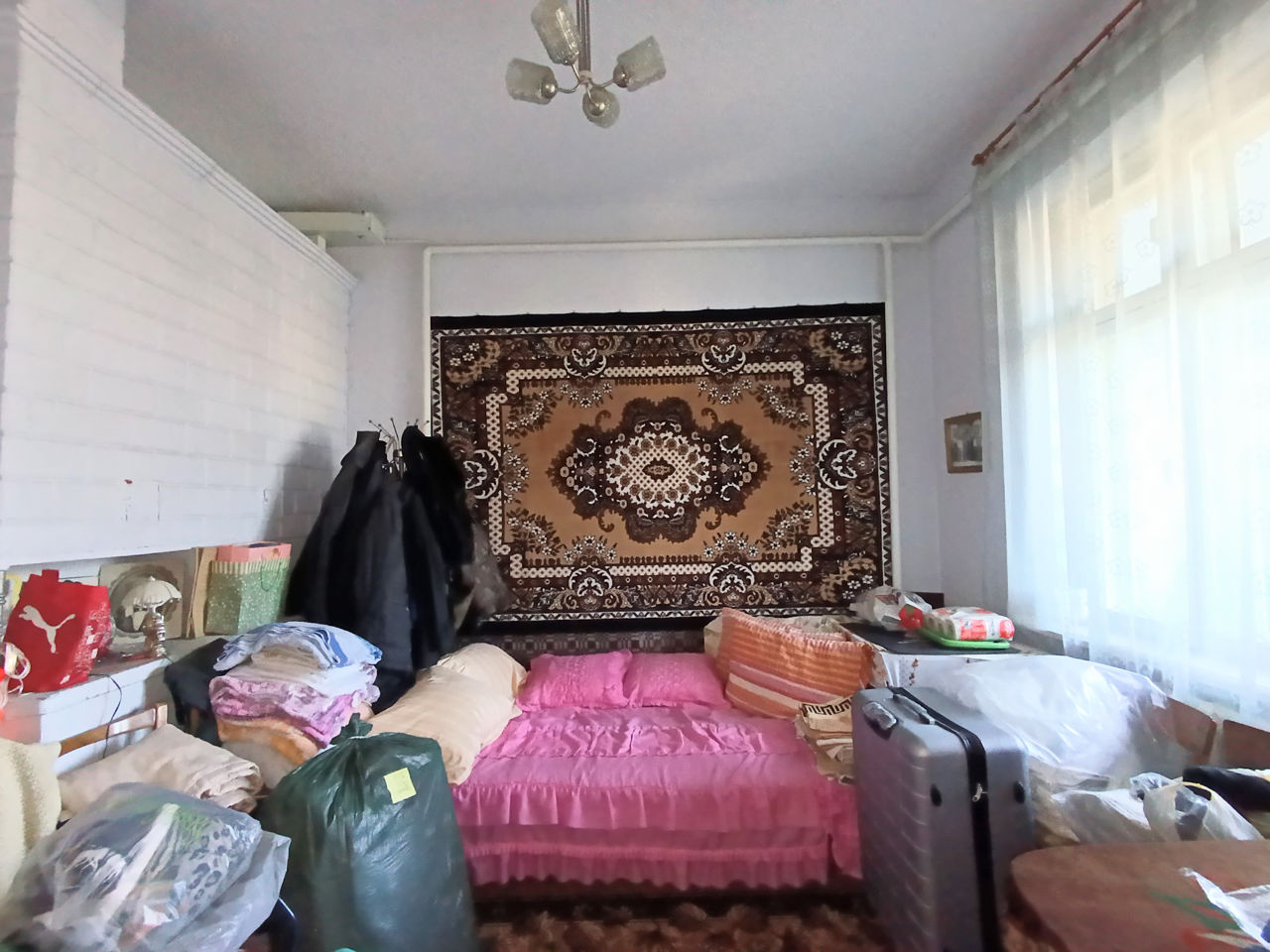 Casă de vânzare în orașul Drochia – zonă liniștită, perfectă pentru o familie! foto 9