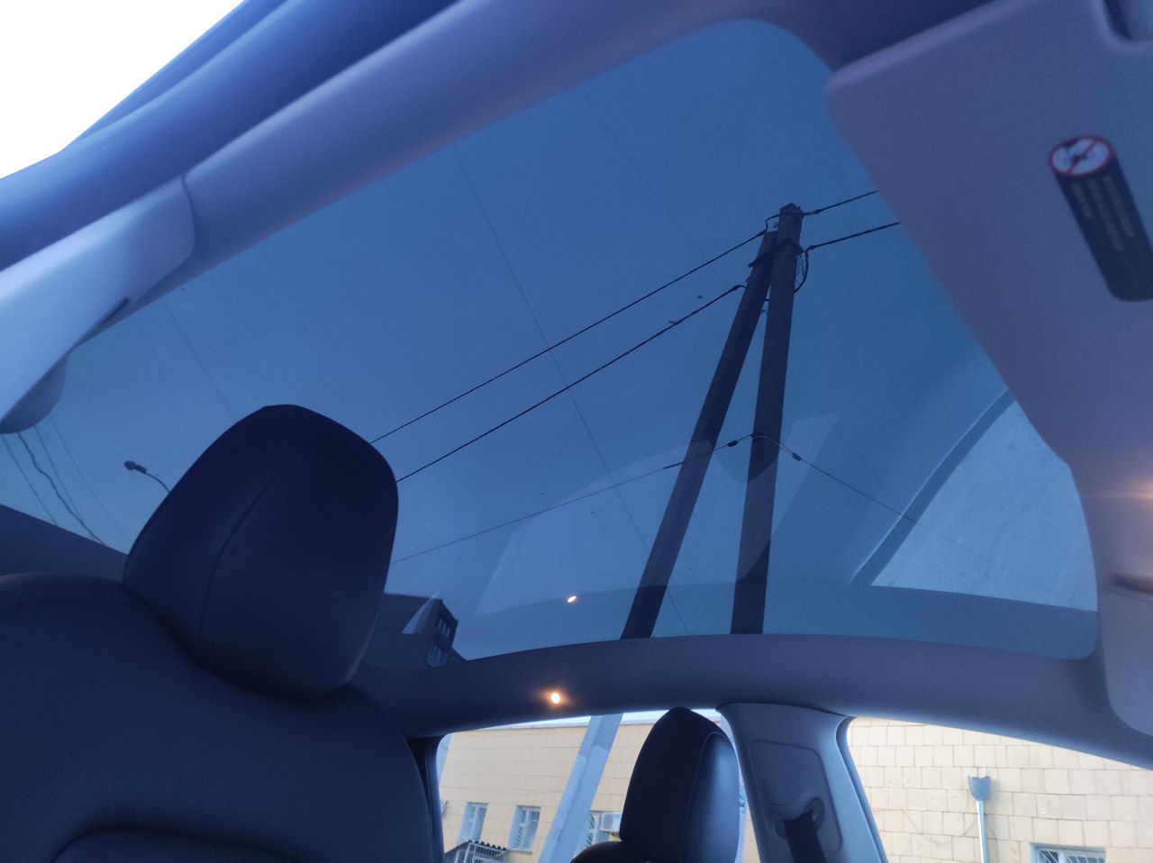 Tesla Model Y foto 4