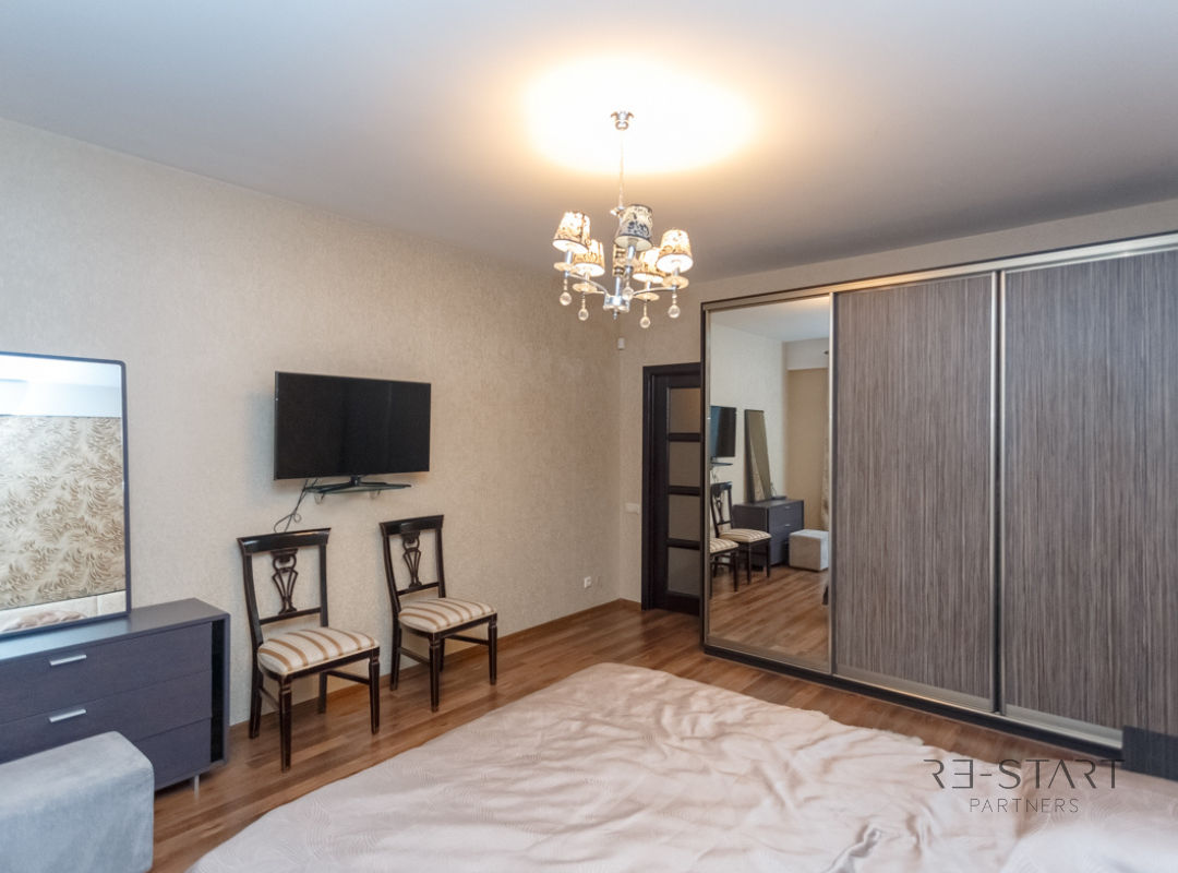 Apartament cu 2 camere, 82 m², Centru, Chișinău foto 9