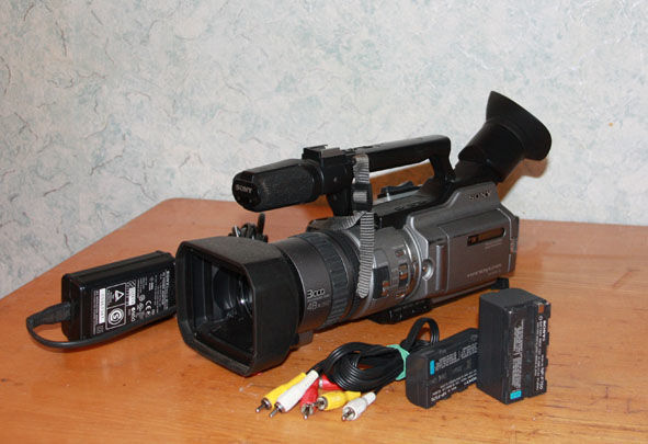 Видеокамера Sony DCR-VX2100 новая...