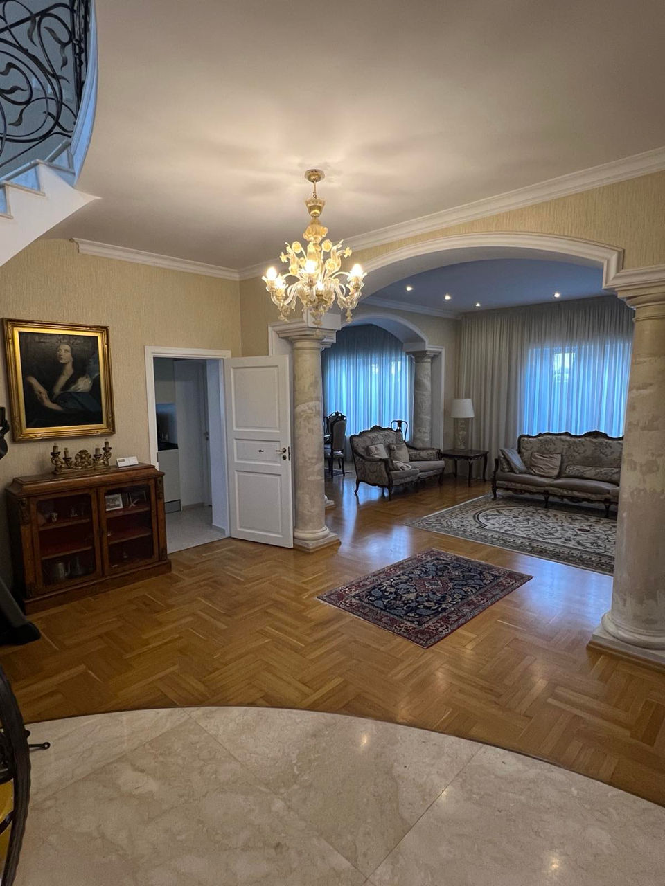 Casa For Rent la Valea Morilor -5500 euro. foto 0