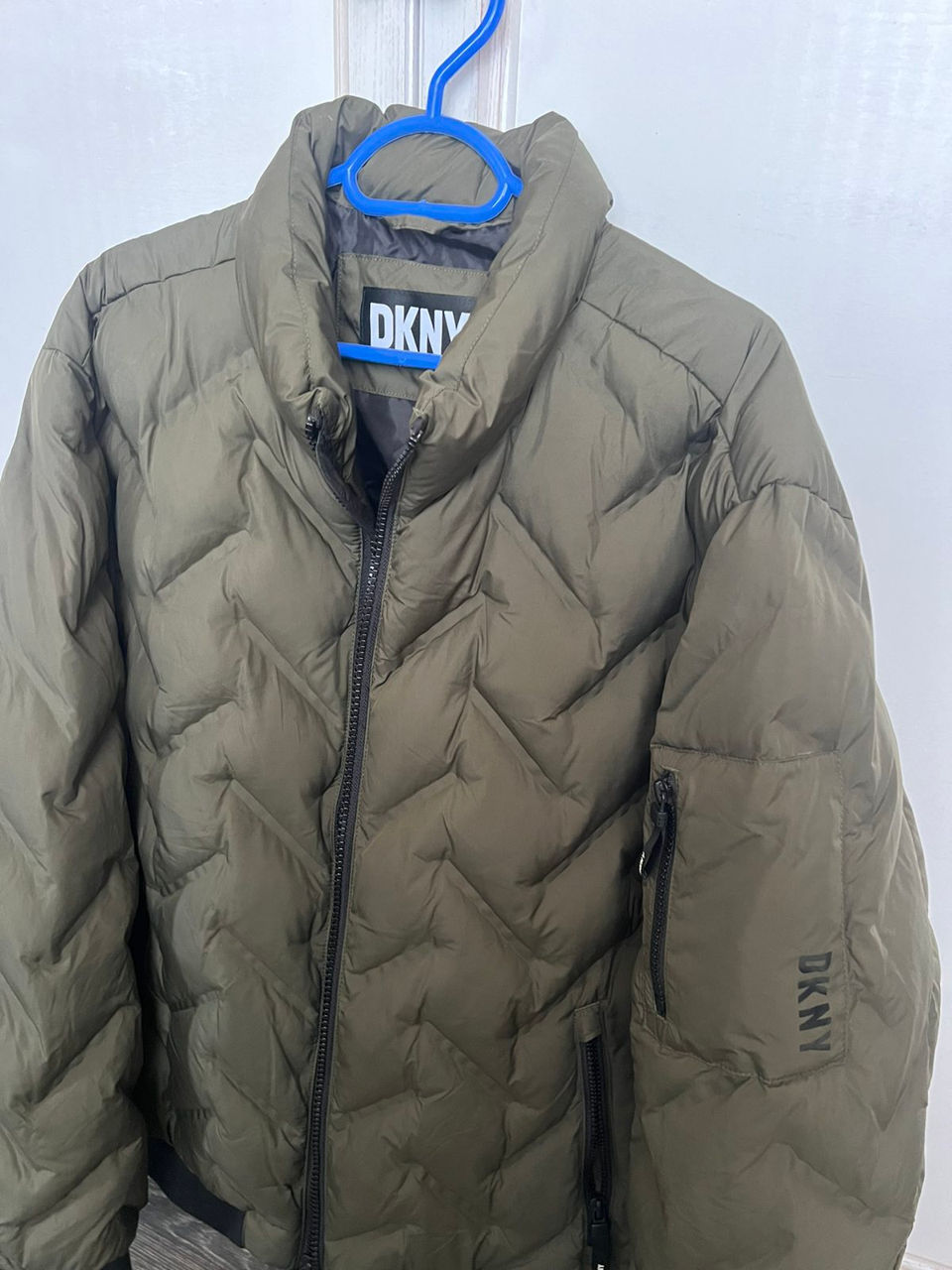 DKNY noua mar L foto 3