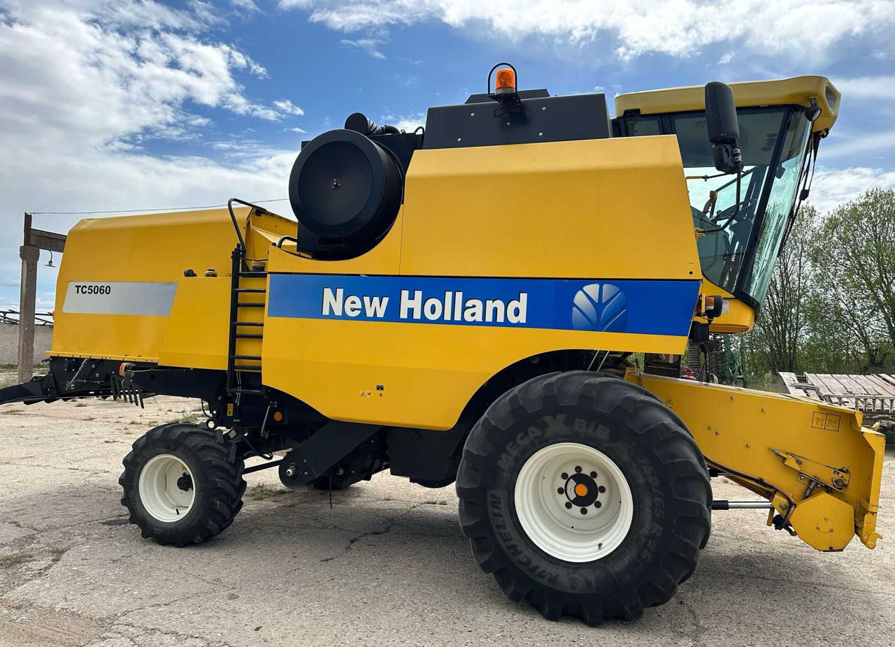 New Holland TC5060 foto 1