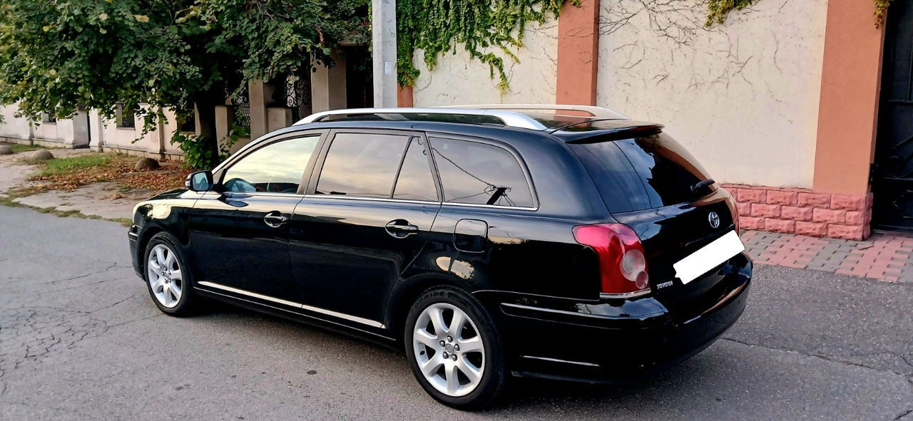 Toyota Avensis foto 6