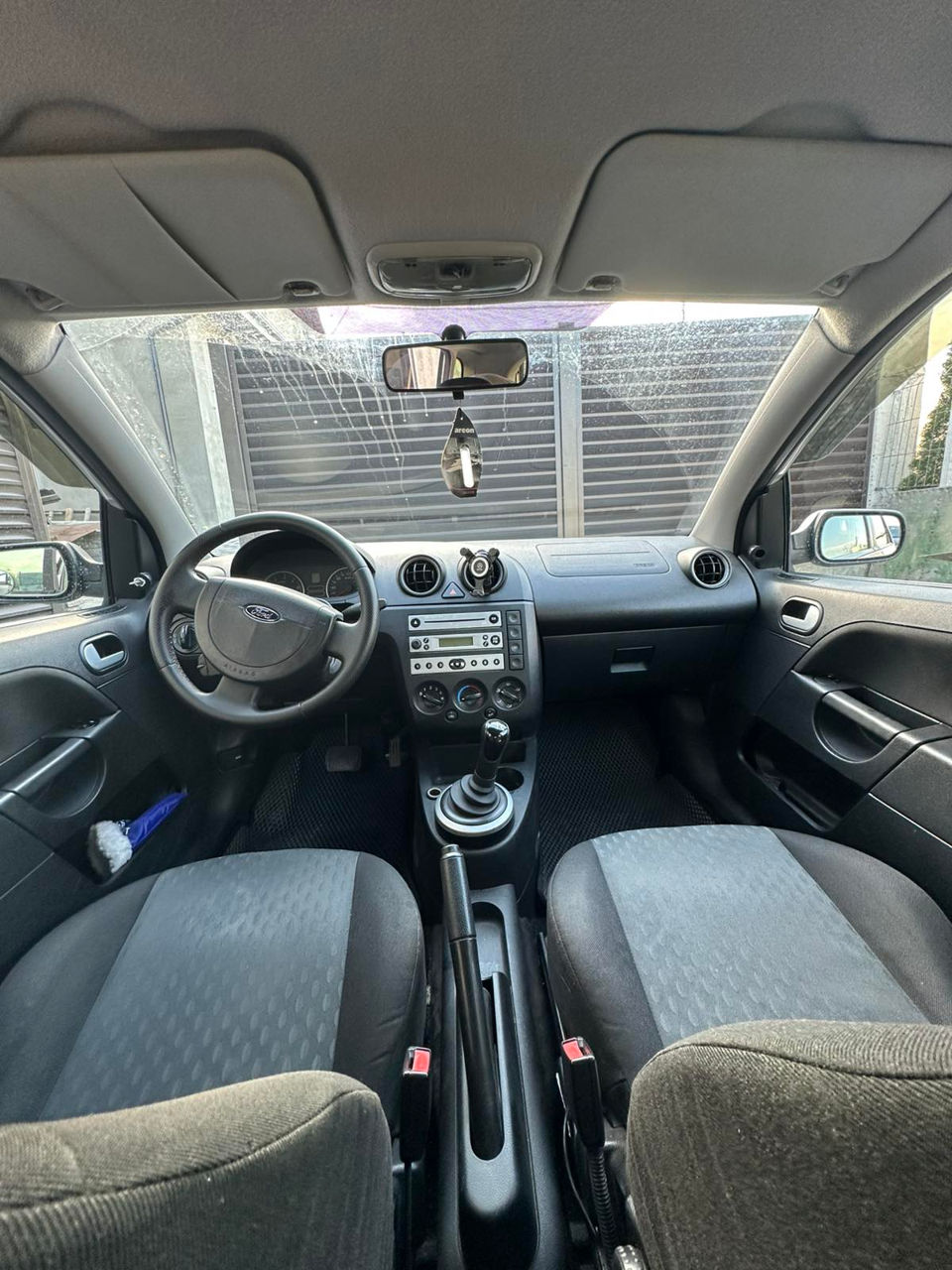 Ford Fiesta фото 4