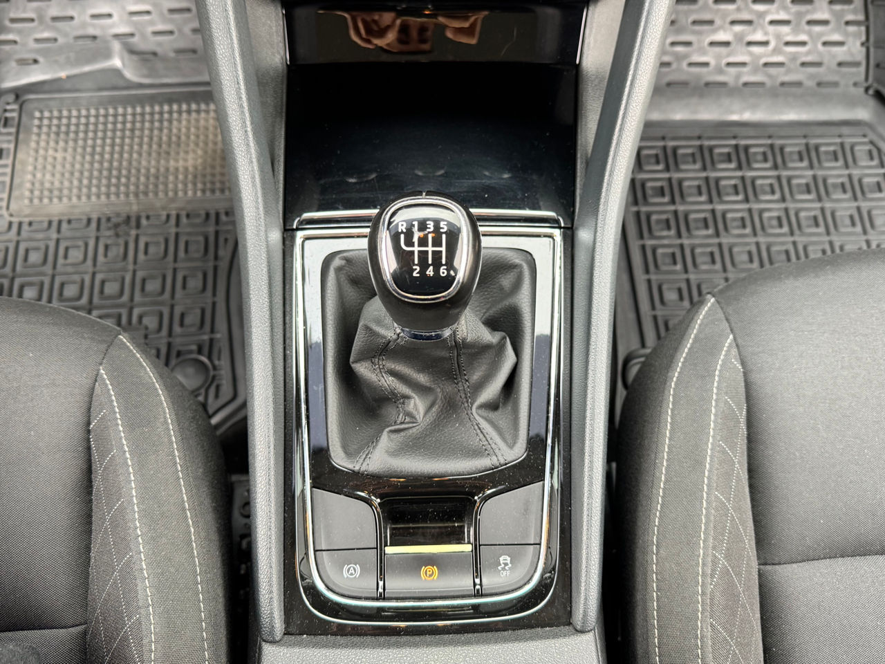 Skoda Karoq foto 14