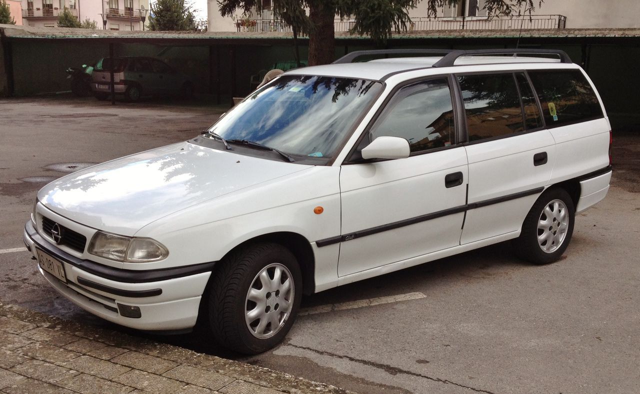 999 md opel astra