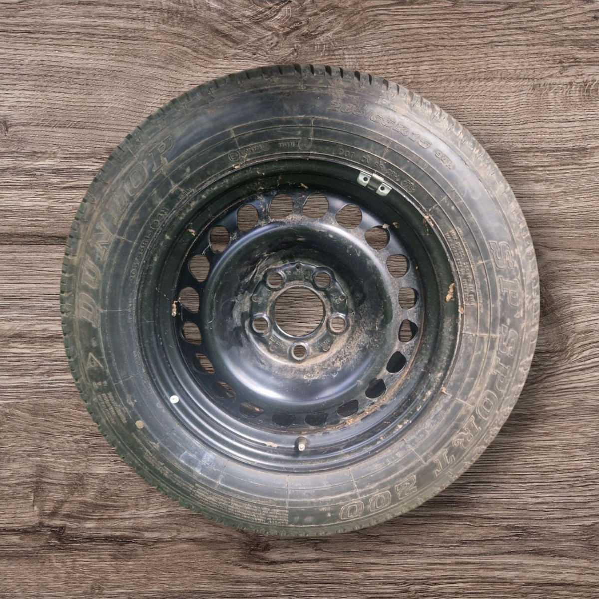 Продается шина Dunlop 205 65 R15 с диском 5x112
 foto 1