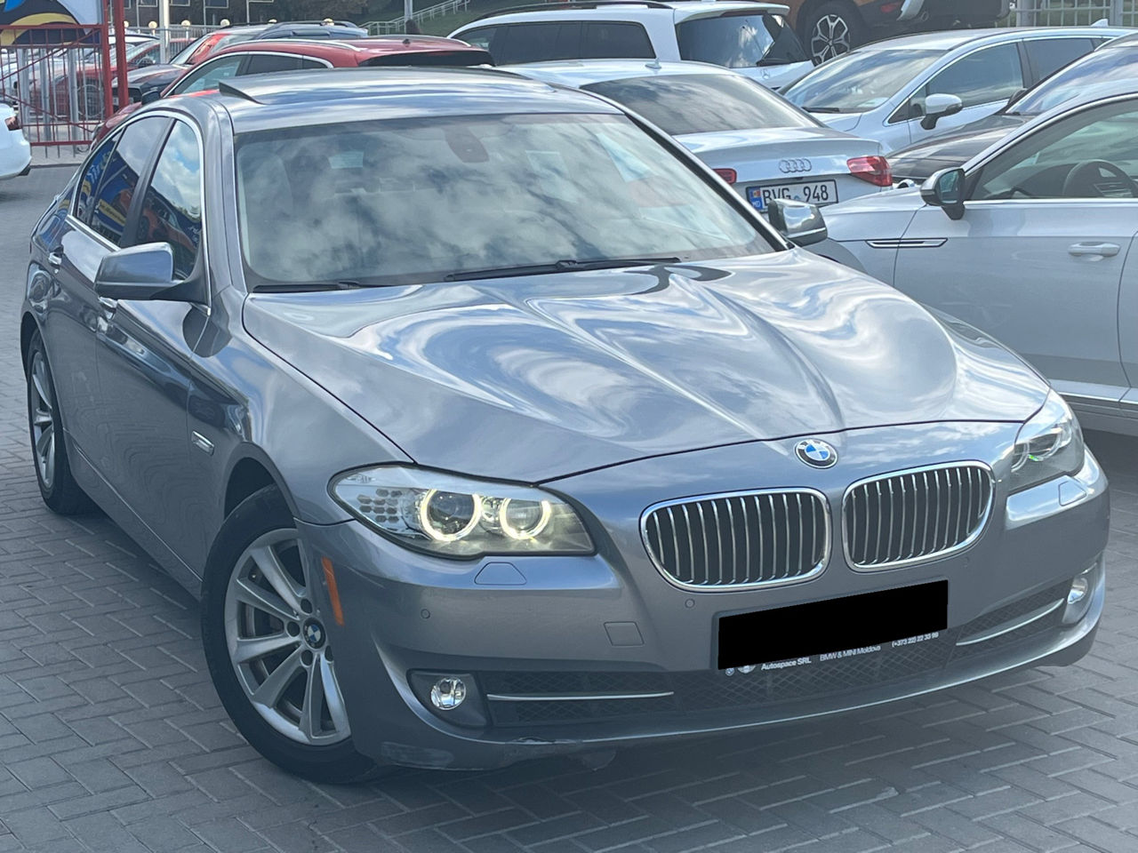 BMW 5 Series foto 4