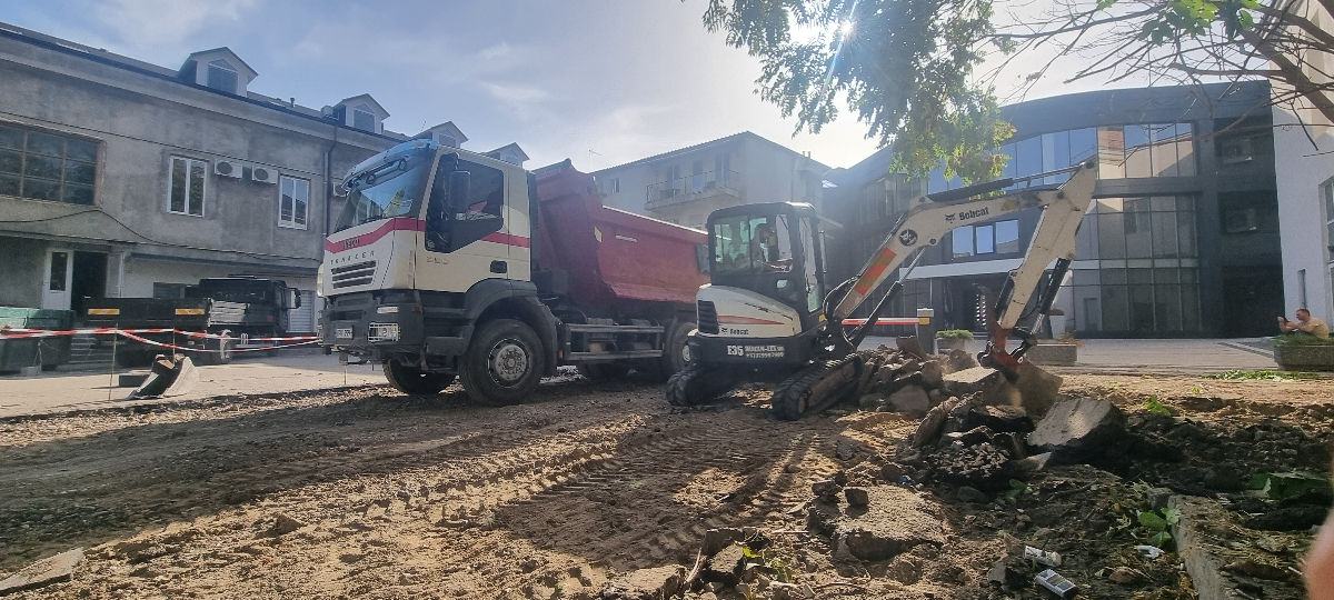 Bobcat excavator basculante gama de intrumente foto 17