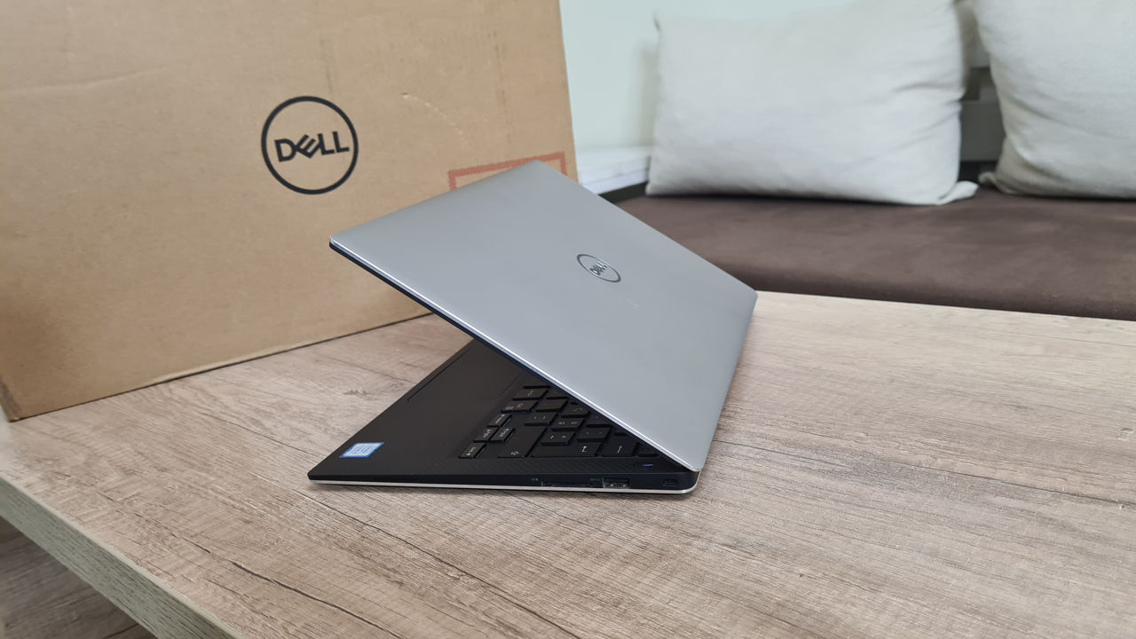 Dell XPS 13 ips (Core i5, ram 8gb, ssd 256gb) iluminare taste foto 4