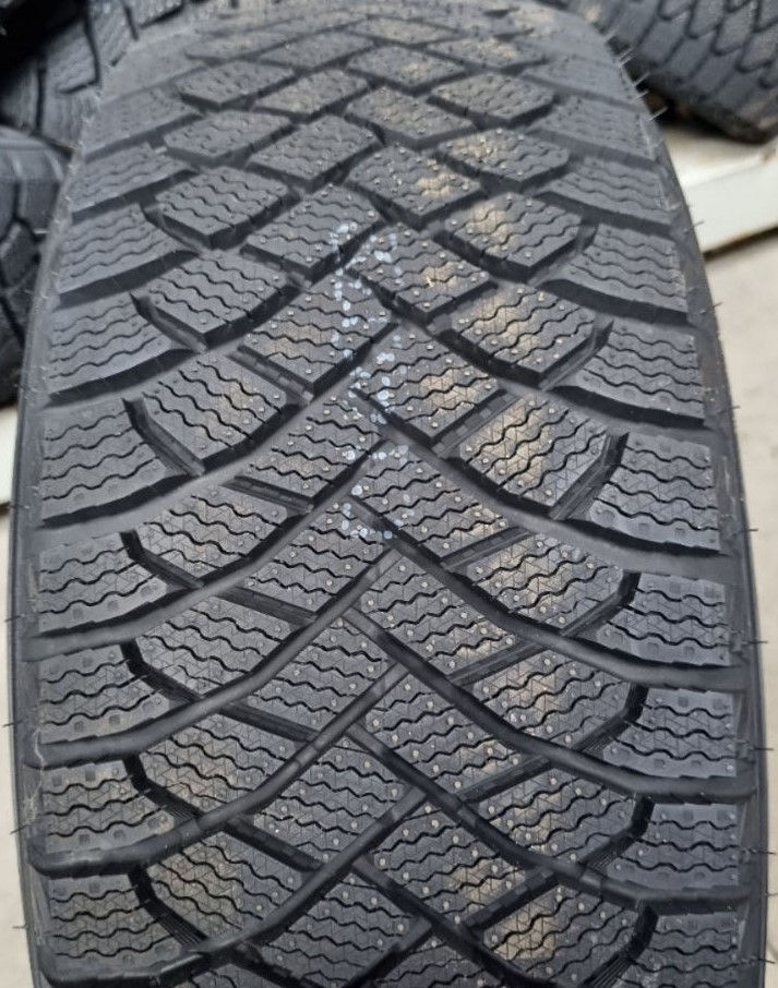 Maxxis 195/65 r15 зима / iarna noi