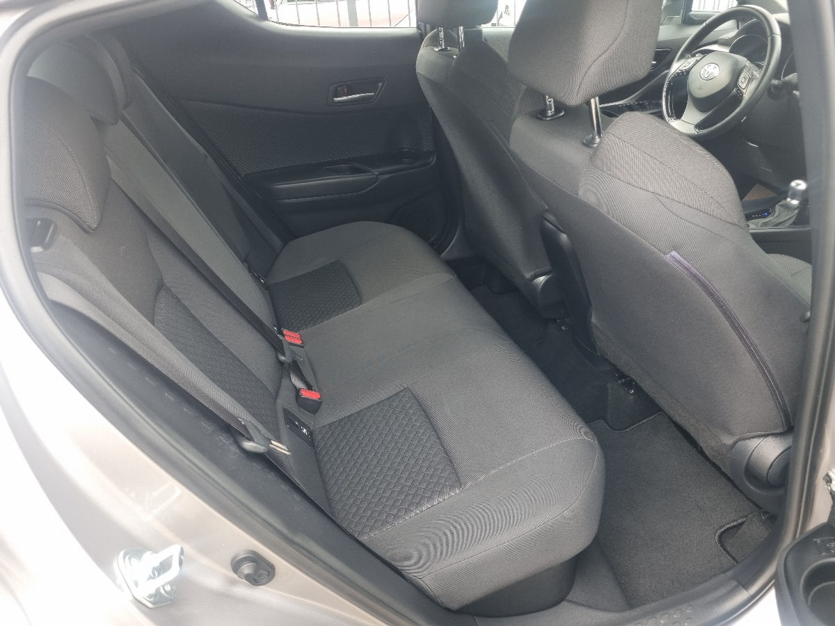 Toyota C-HR 2021 photo 16