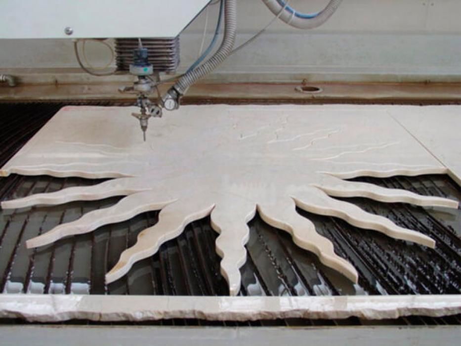 Servicii taiere configurată cu jet de apă și nisip( water jet) foto 2