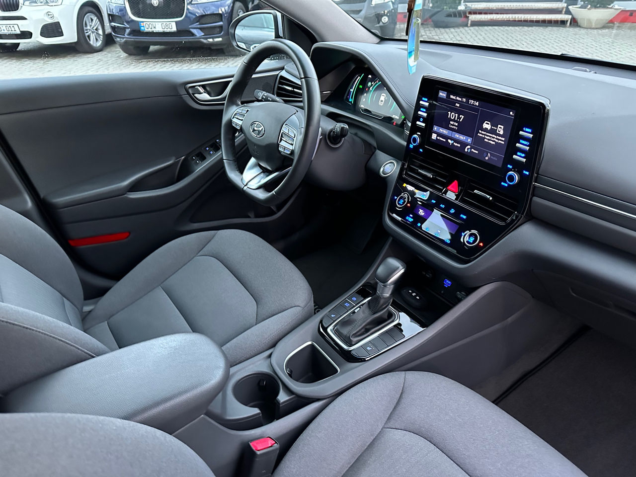 Hyundai IONIQ foto 15