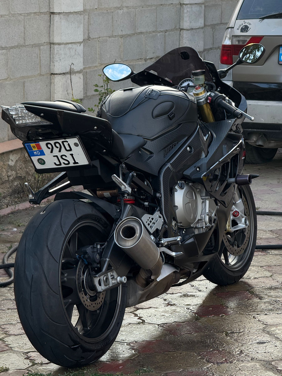 BMW S1000RR фото 1