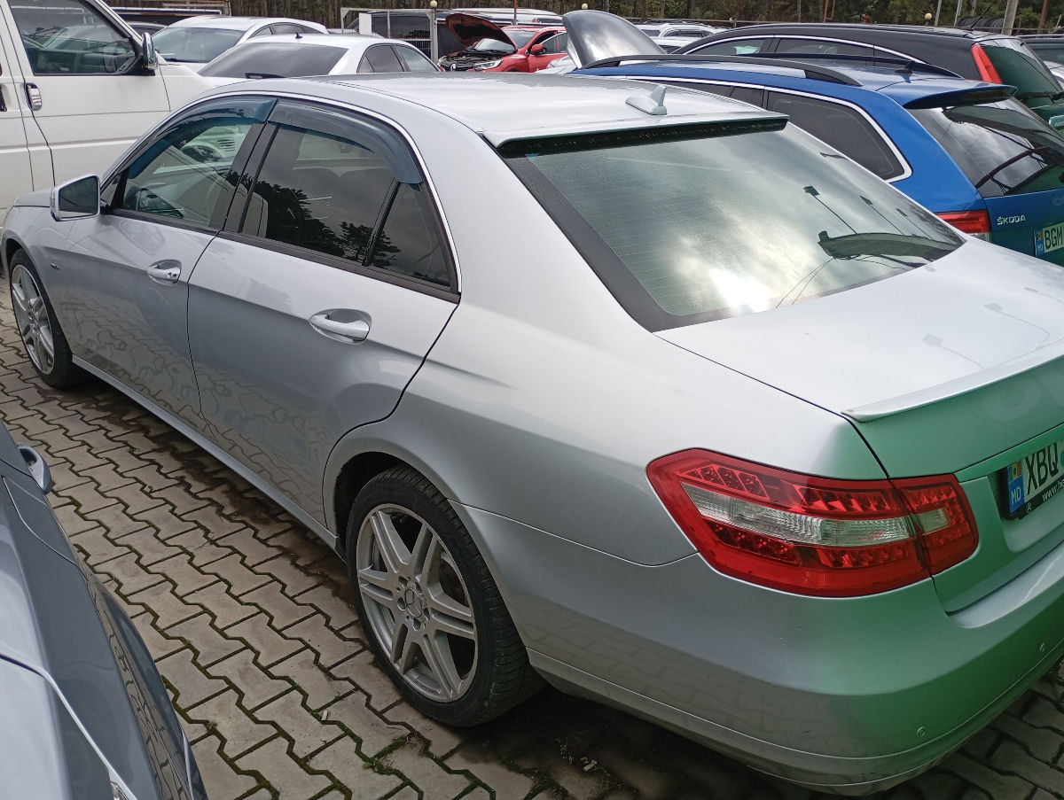 Mercedes E-Class фото 2