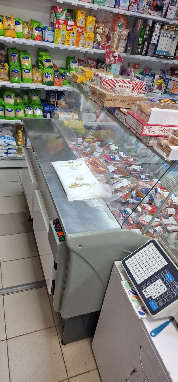 Se vinde frigidere, vitrine urgent,  cu prețul mai negociem.  foto 9