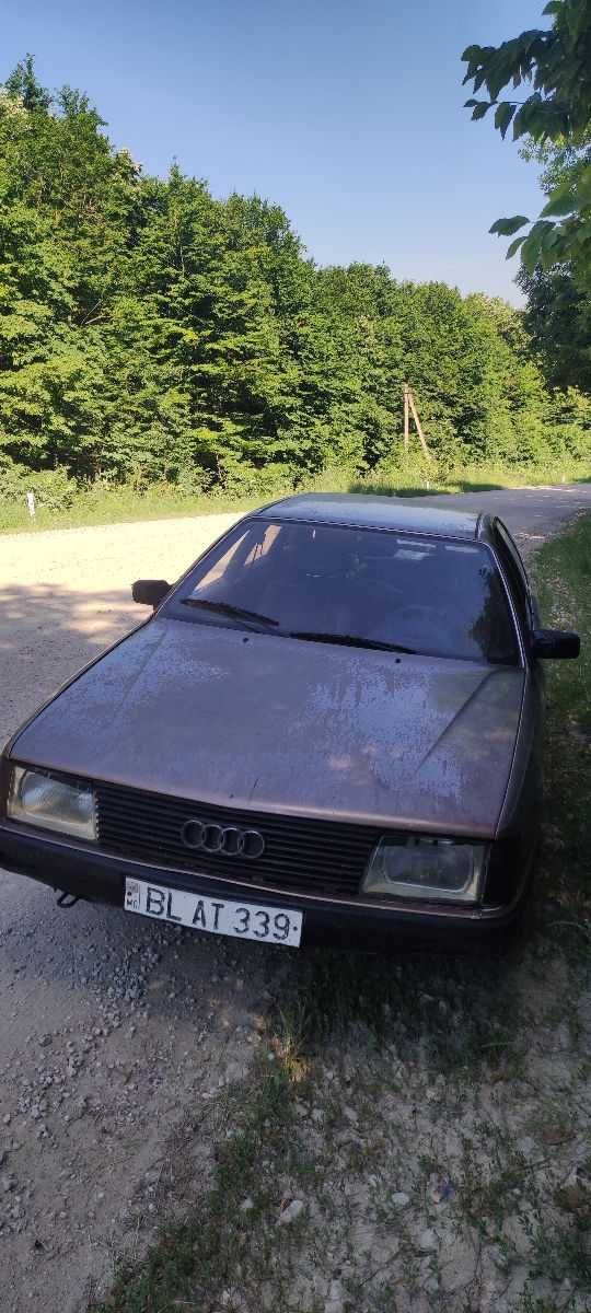 Audi 100