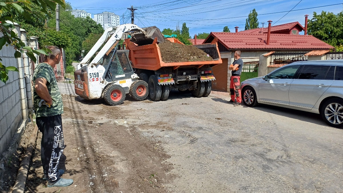 Bobcat , kamaz, miniexcavator s.a.l foto 4