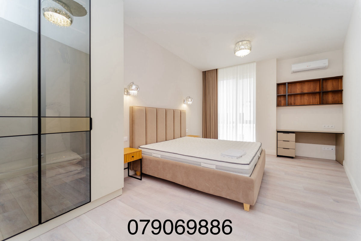 Apartament cu 2 camere, 79 m², Centru, Chișinău foto 3