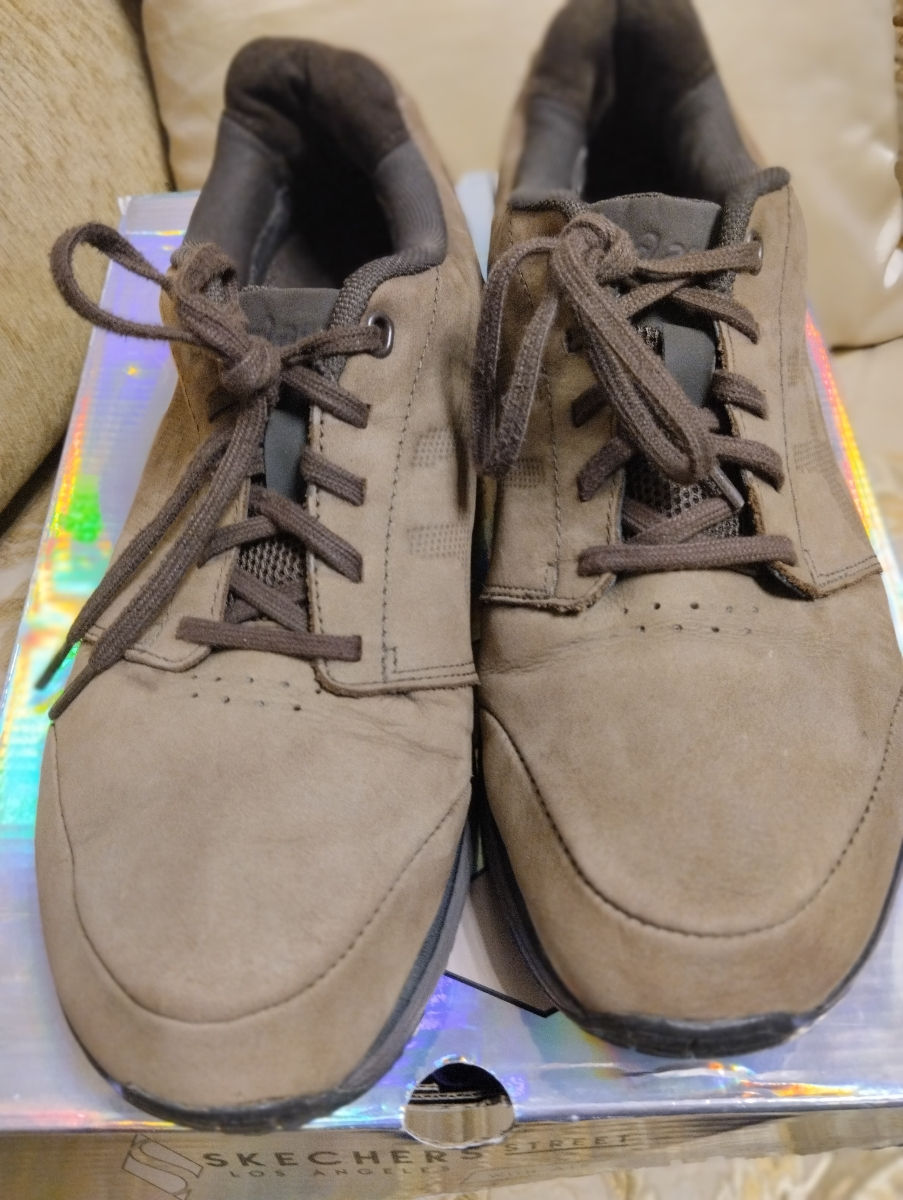 Кожаные кроссы Asics Duomax  44,5 размер foto 1