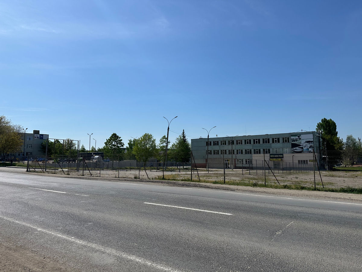 Arenda Clădirii cu teren adiacent pe drumul de centură Bălți! foto 0