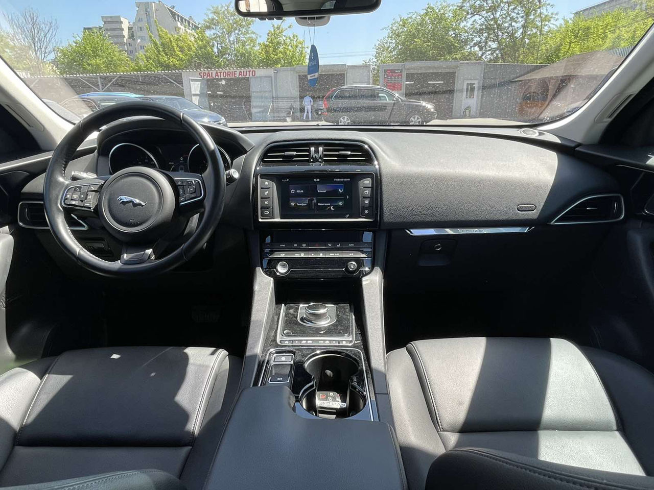 Jaguar F-PACE foto 7