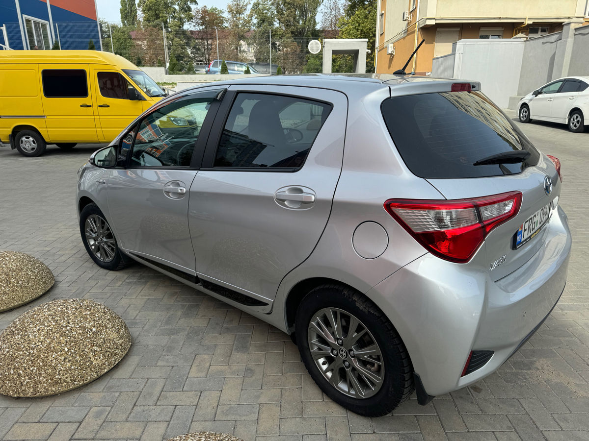 Toyota Yaris foto 3