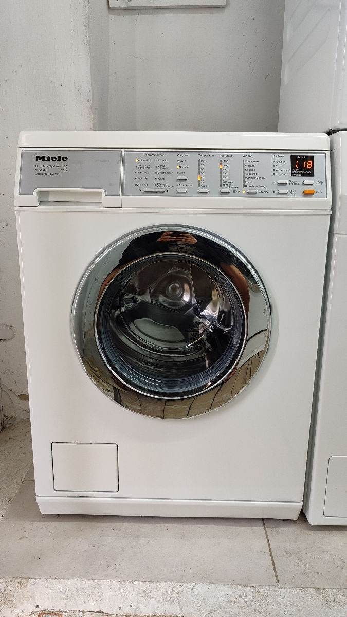 Стиральная машина Miele фото 1