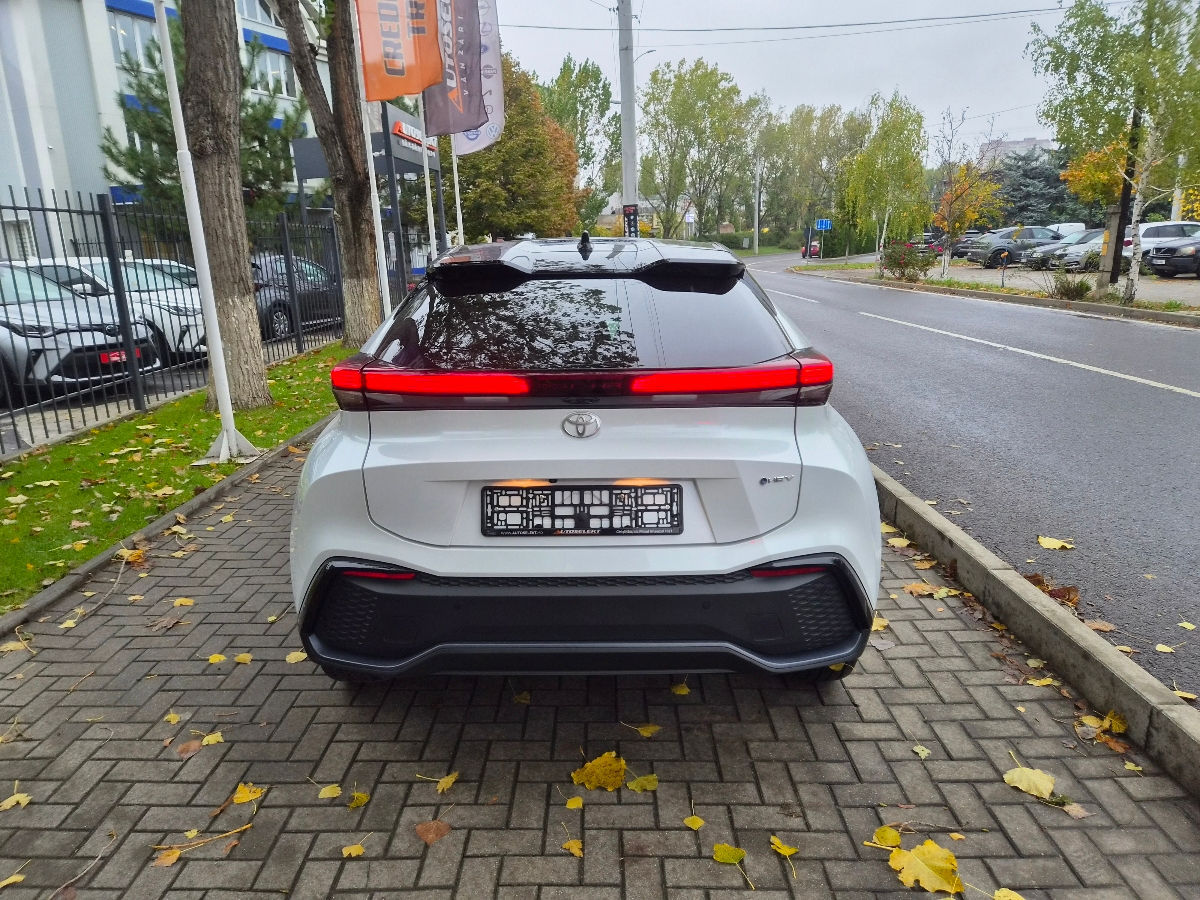 Toyota C-HR 2024 photo 6