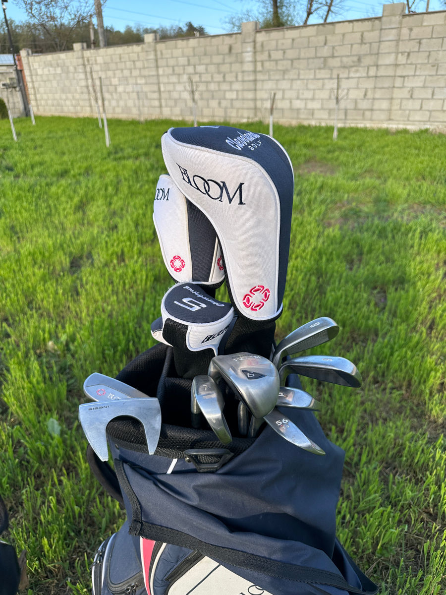Vând crose golf foto 1