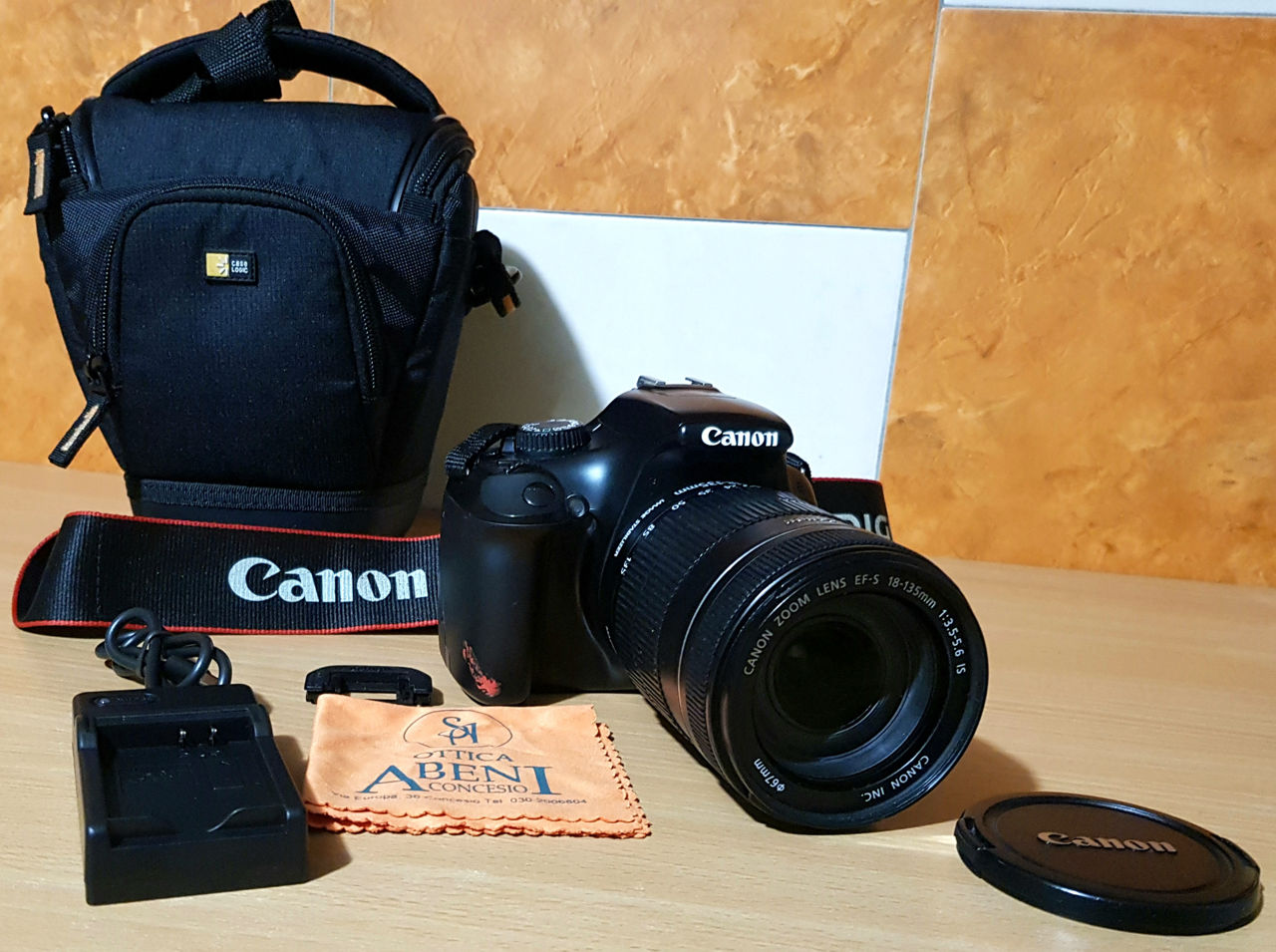 Продам фотоаппарат Canon EOS 1100D