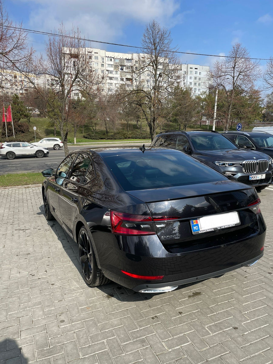 Skoda Superb foto 2